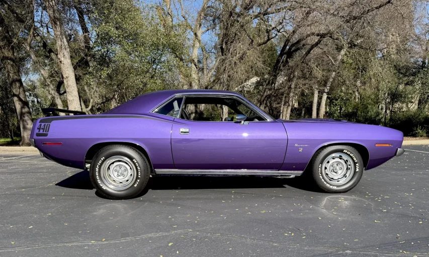 Vehicle image 20