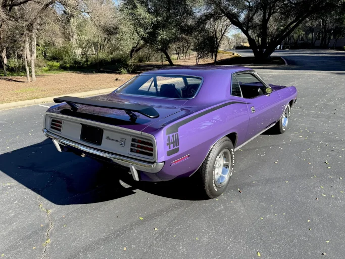 Vehicle image 25