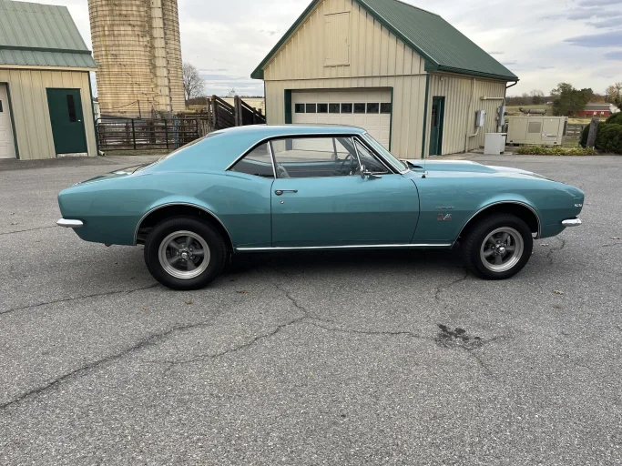 Vehicle image 81